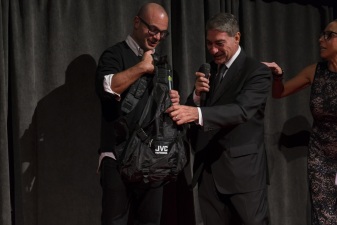 JVC CONSEGNA LA VIDEOCAMERA AL VINCITORE DEL PITCH TRAILER